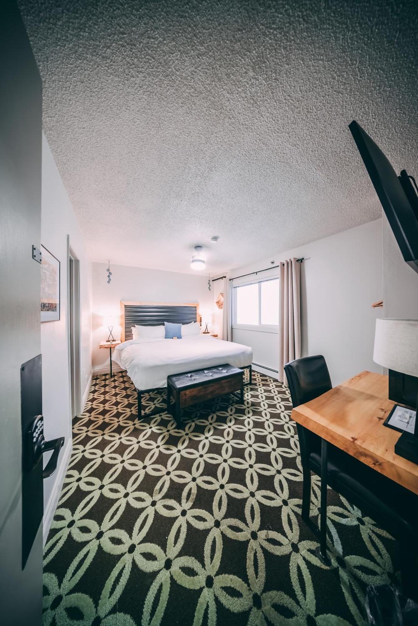 Superior King Room